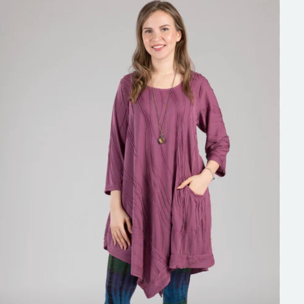 Windhorse Stitched  Burgundy Tunic, Sz. XXL- Asymmetrical Hem NWT, WN1601